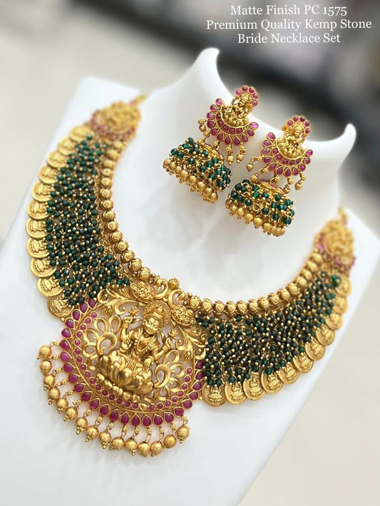 Vishu Varnam Necklace Set